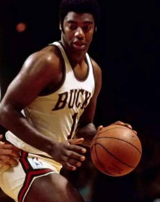 将防守球员 将防守球员