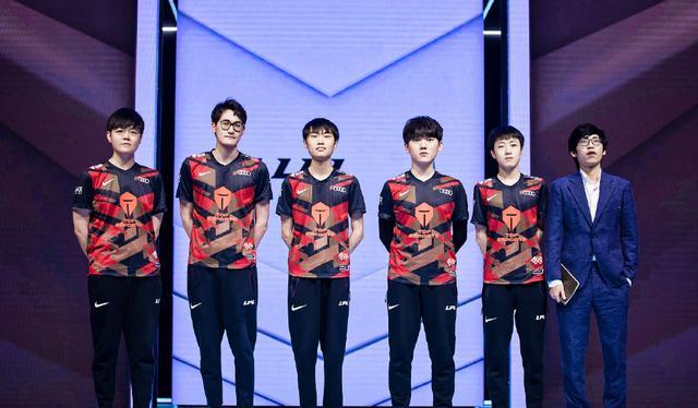 施加政治压 施加政治压